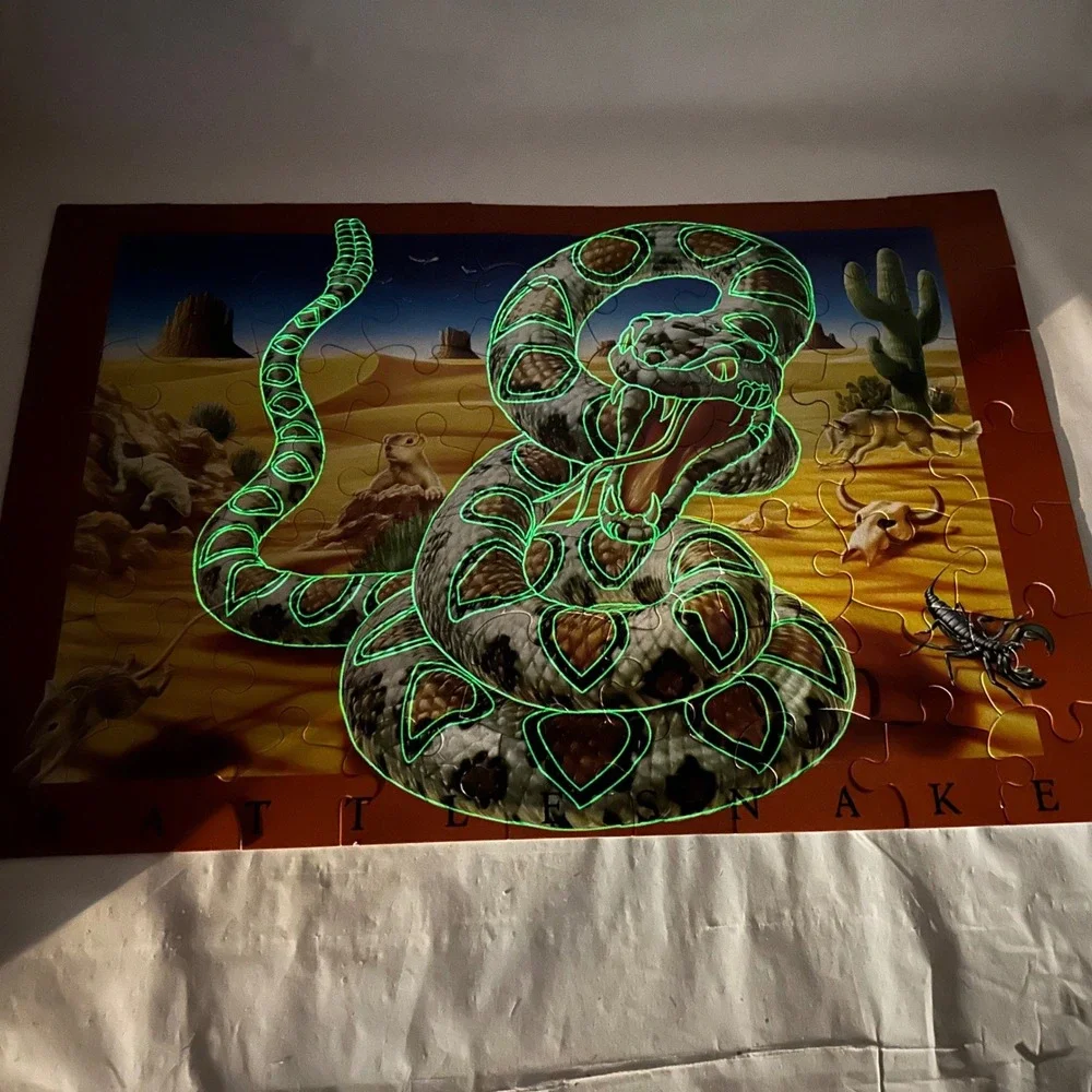 Glo Zone Rattlesnake 48 Piece Glow in the Dark Floor‎ Puzzle Ages 4 Plus